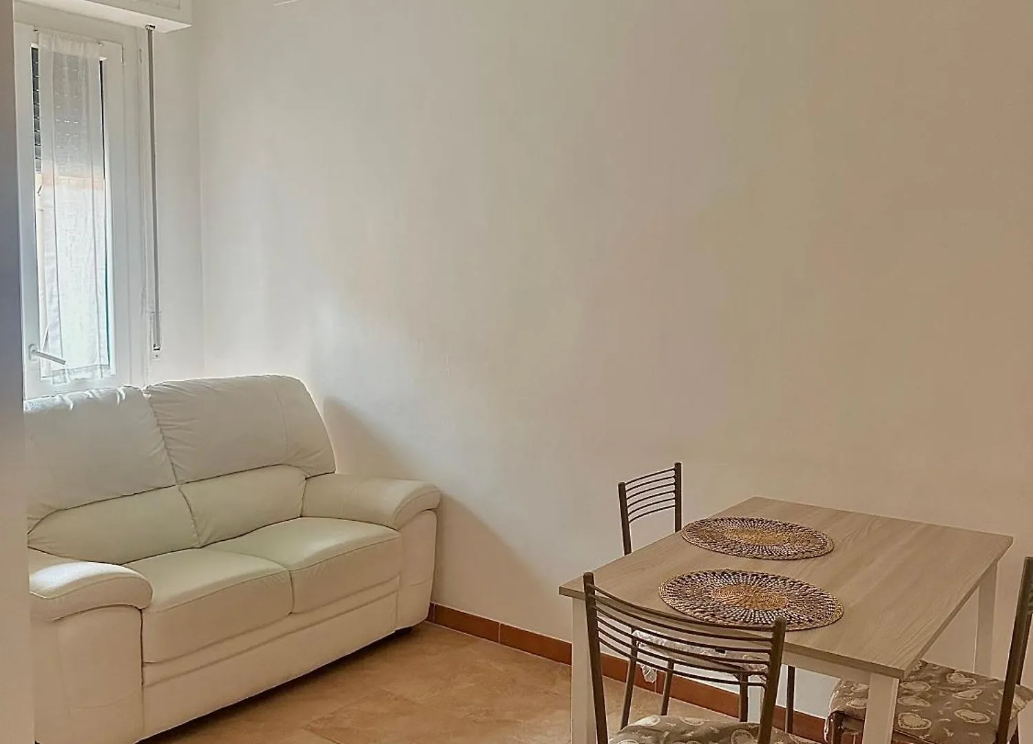 Milan City Center Apartment 0*,  Italy